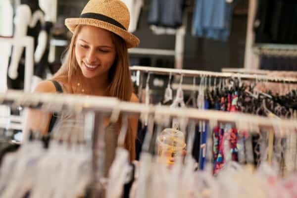 Minimalist habits - woman shopping, making mindful purchases