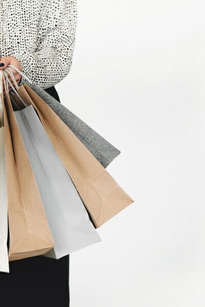 How to shop like a minimalist featured image